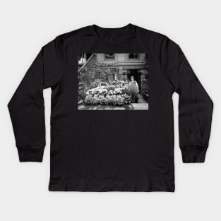 New York Flower Shop, 1895. Vintage Photo Kids Long Sleeve T-Shirt